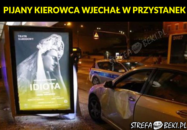 Pijany kierowca wjechał w przystanek